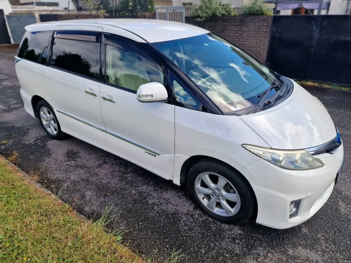 Toyota estima hybrid - Image 3