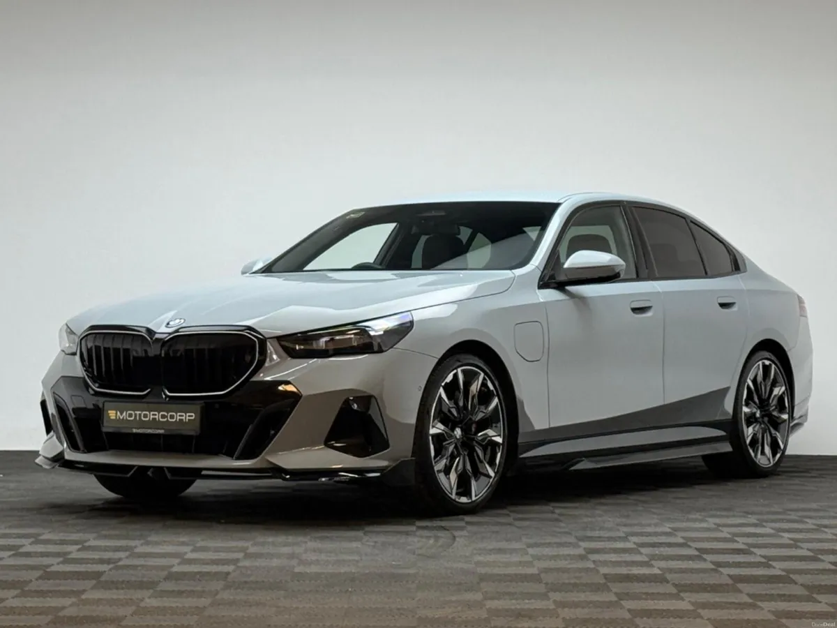 BMW 5-Series 530E M SPORT PRO - Image 3