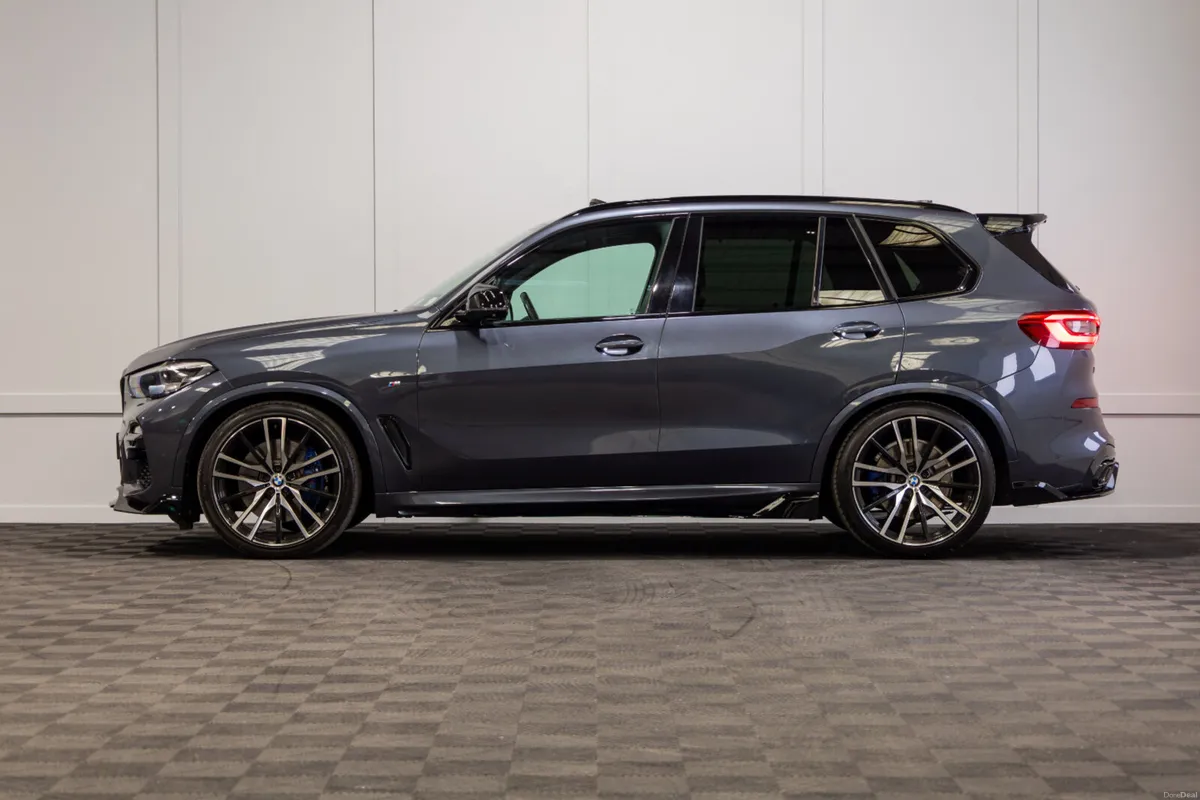 182 BMW X5 X-Drive 30d M-Sport 5 Seat N1 Crewcab - Image 3