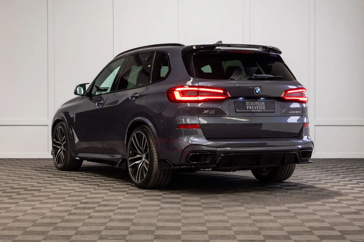 182 BMW X5 X-Drive 30d M-Sport 5 Seat N1 Crewcab - Image 4