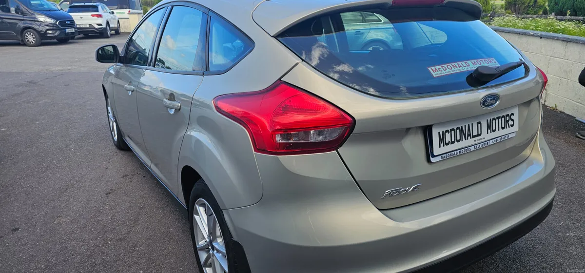 Ford Focus 2015 - Image 2