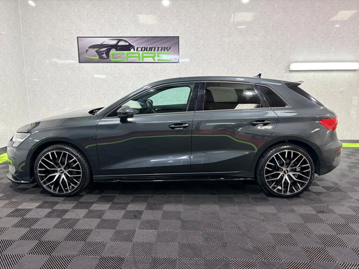 2021 Audi A3 Sport 1.5Tfsi 150 Black Edition - Image 5