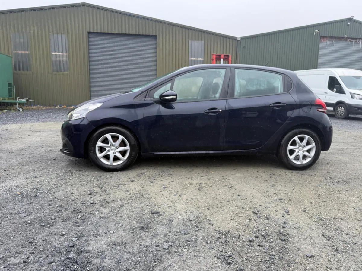 Peugeot 208 2018 - Image 3