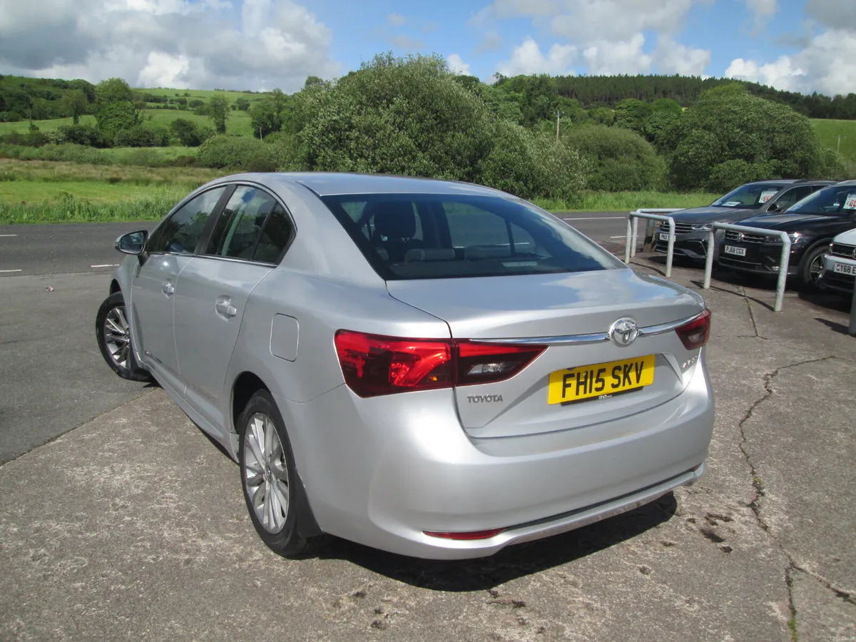 2015  TOYOTA  AVENSIS  1.6  D  BUSINESS  EDITION - Image 5