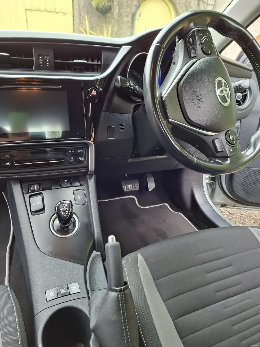Toyota Auris 2018 - Image 5
