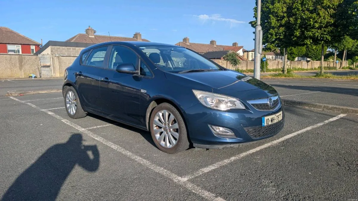 Vauxhall Astra New NCT 2027 - Image 1