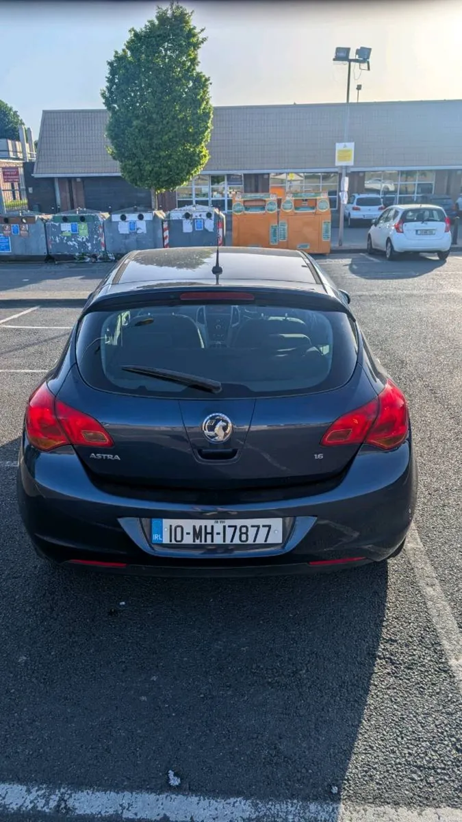 Vauxhall Astra New NCT 2027 - Image 4