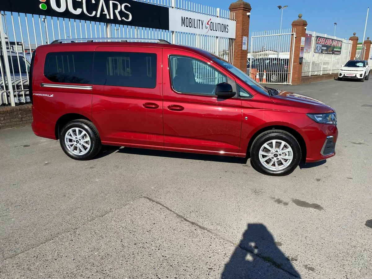 Ford Connect Freedom RE Wheelchair Accessible 3+WC - Image 4