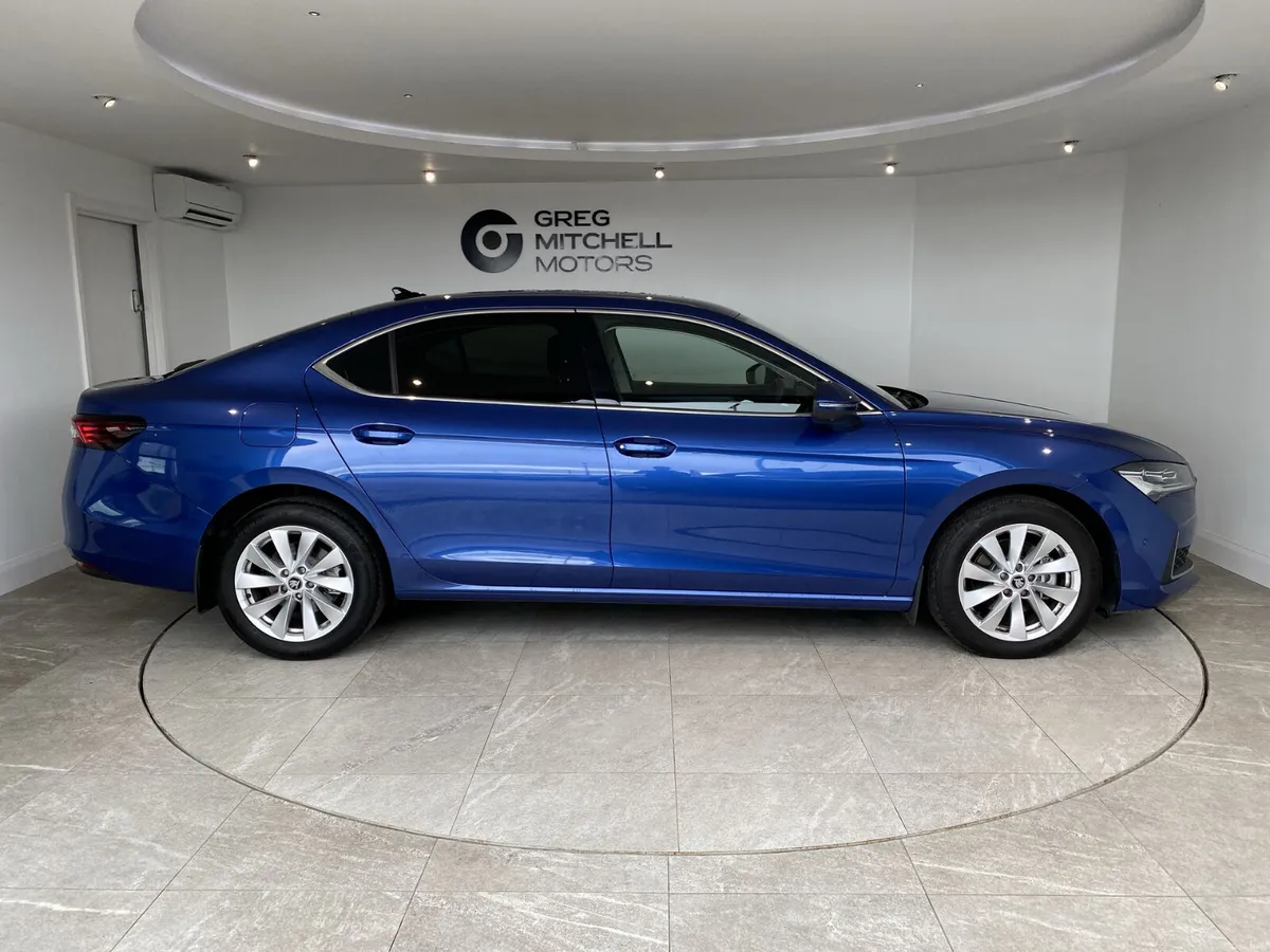 Skoda Superb 2025 - Image 4