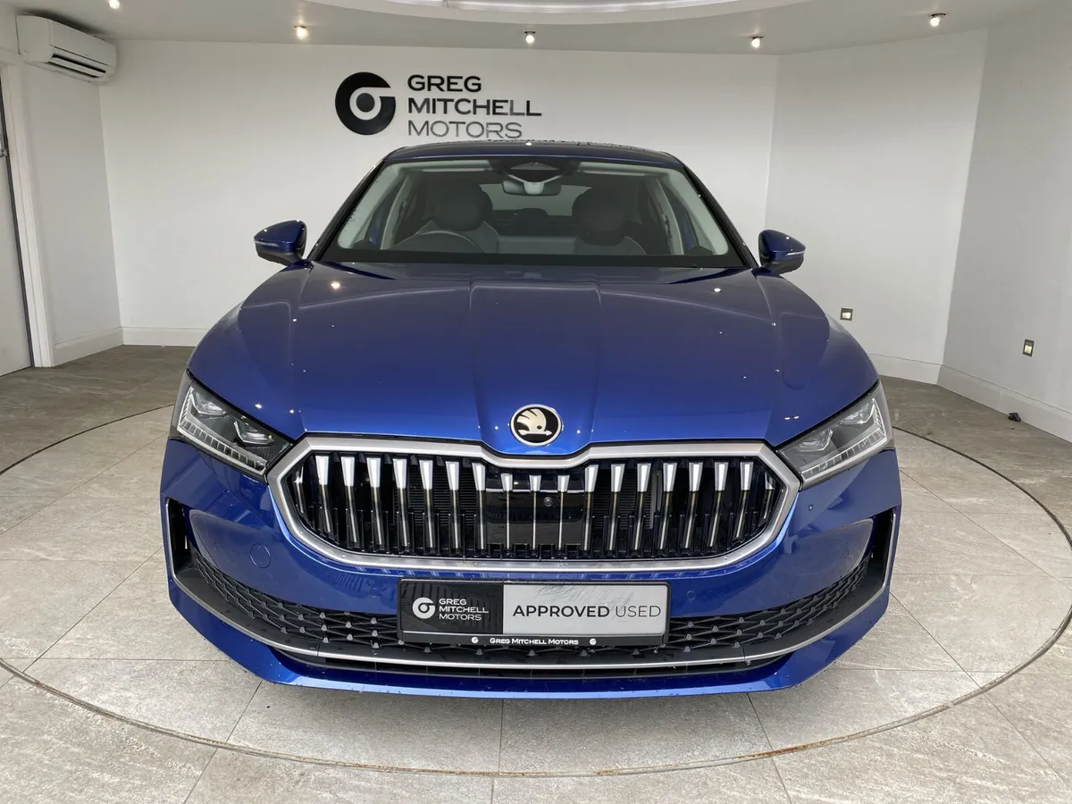 Skoda Superb 2025 - Image 2