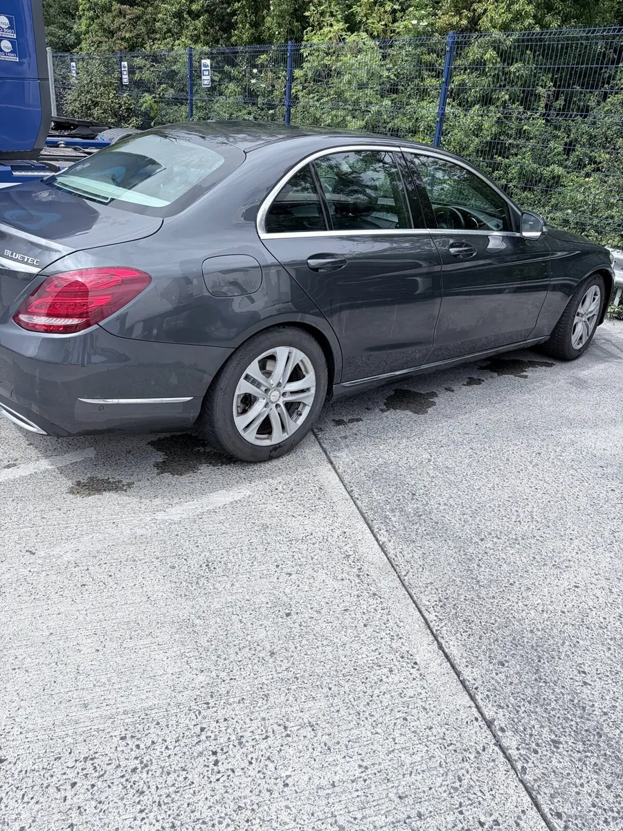 151 Mercedes c220 Nct tax €10900 ono - Image 2