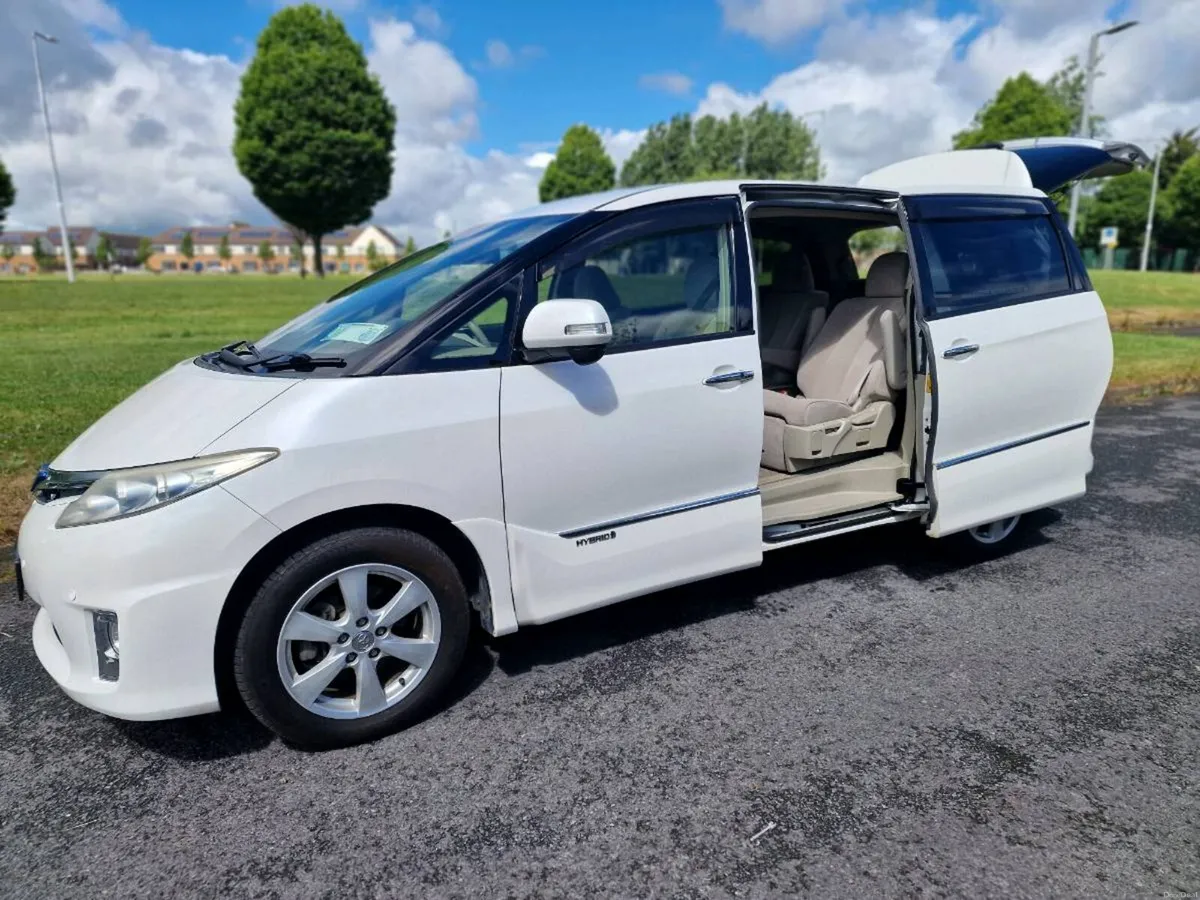 Toyota estima hybrid - Image 4
