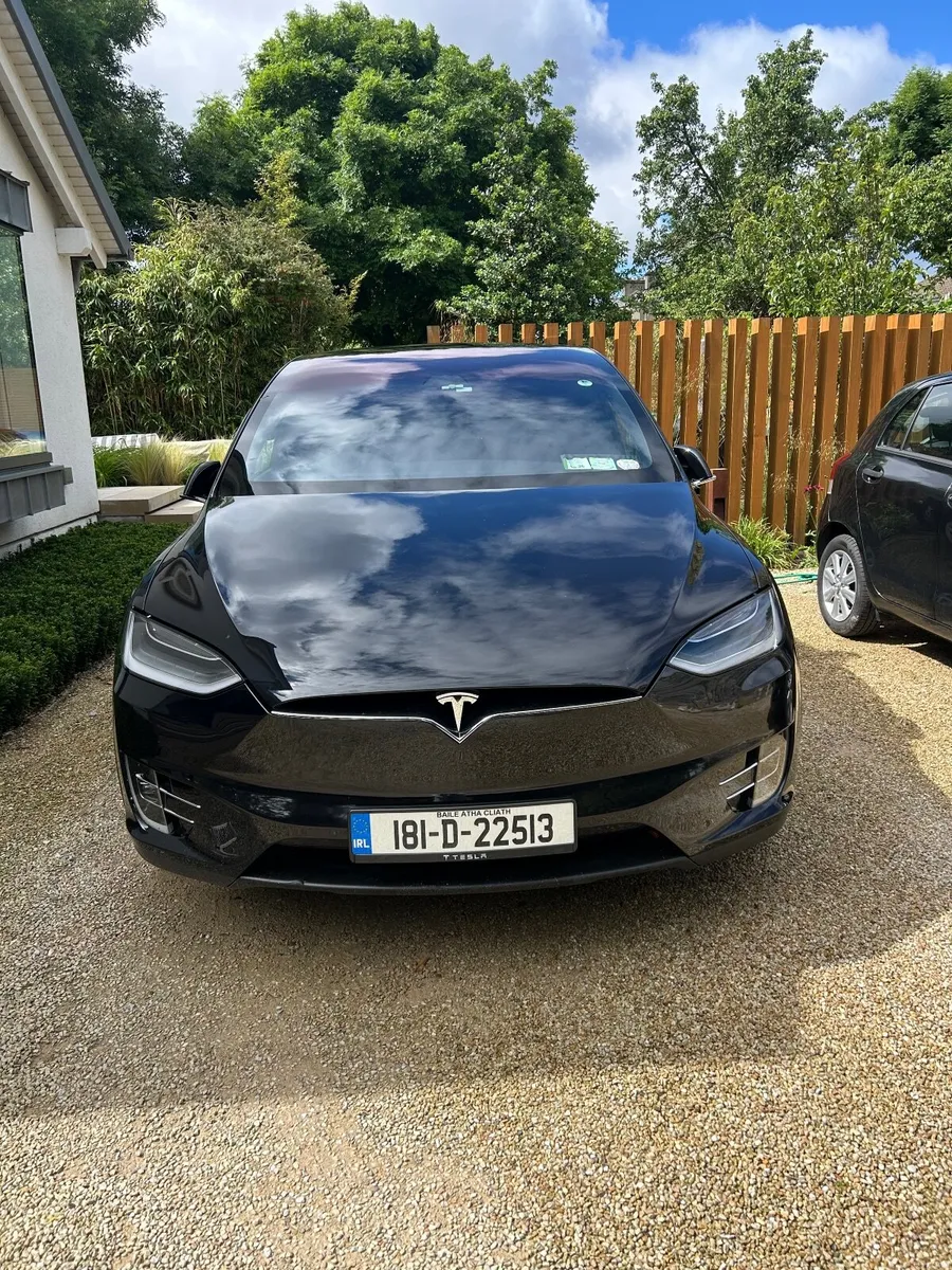 Tesla Model X 2018 - Image 4