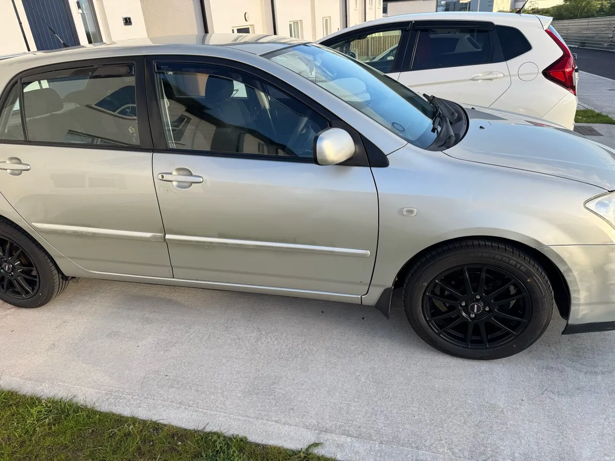 Toyota Corolla - Image 3