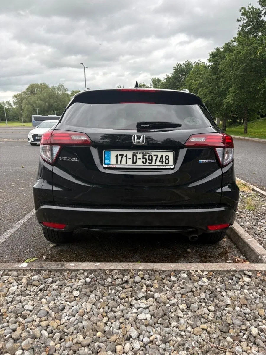 Honda Vezel 2017 - Image 2