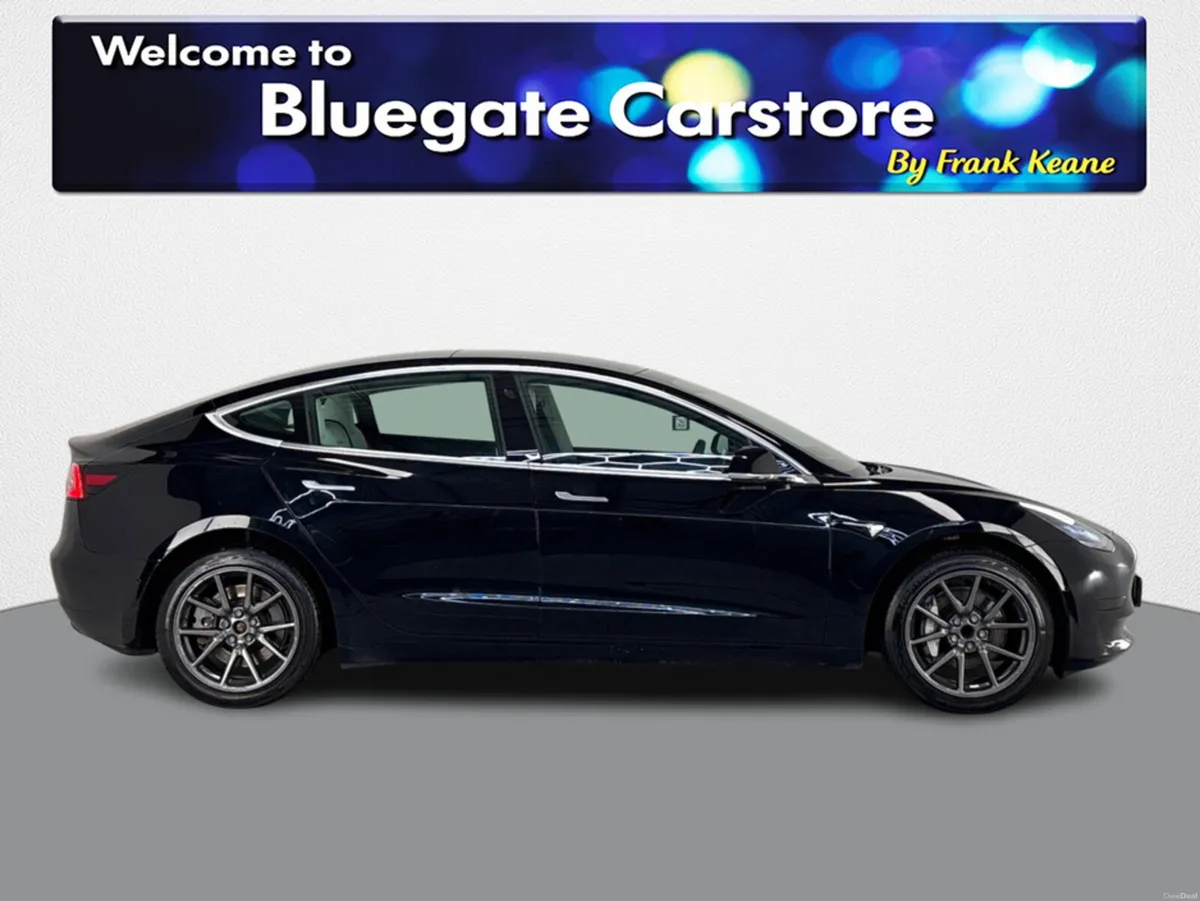 Tesla Model 3 STANDARD RANGE**DUAL PANORAMIC ROOFS - Image 3