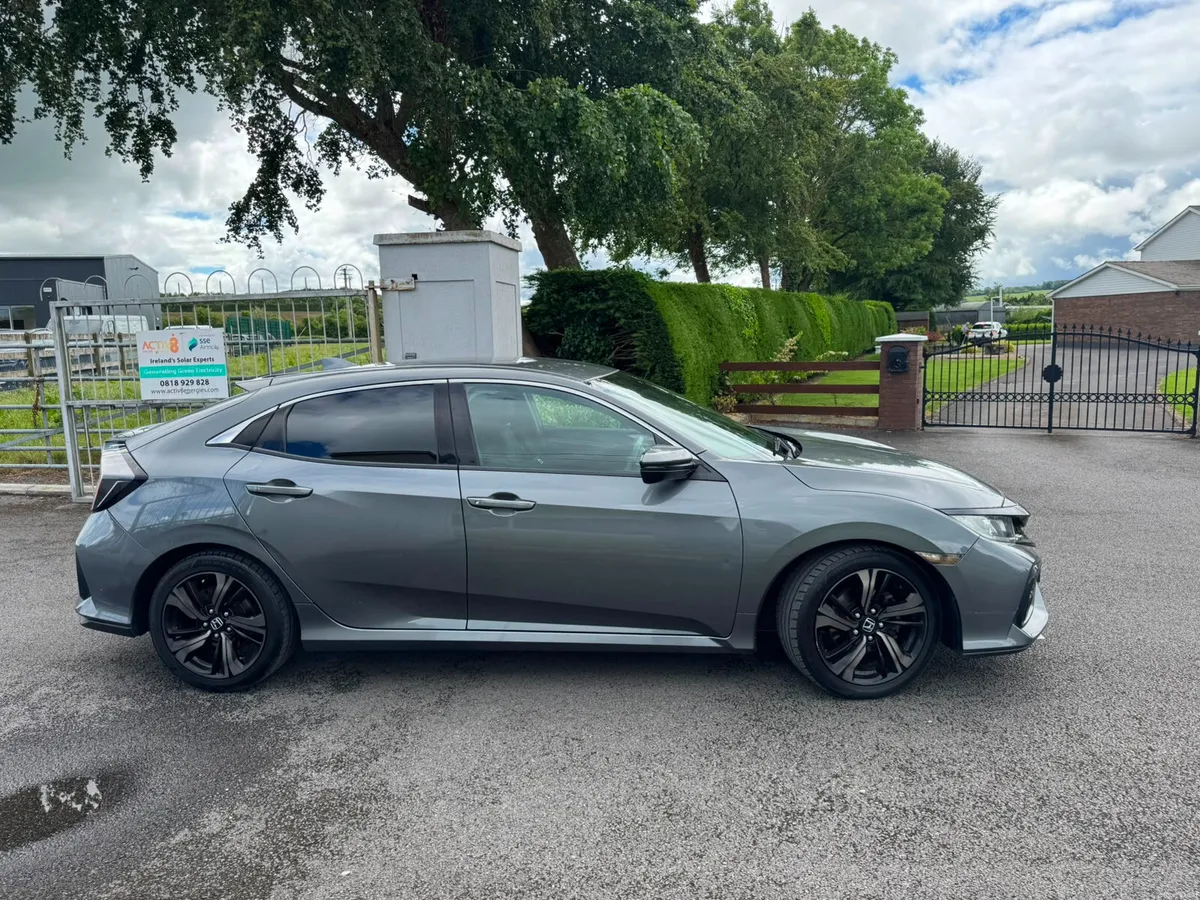 Honda Civic 2017 - Image 3