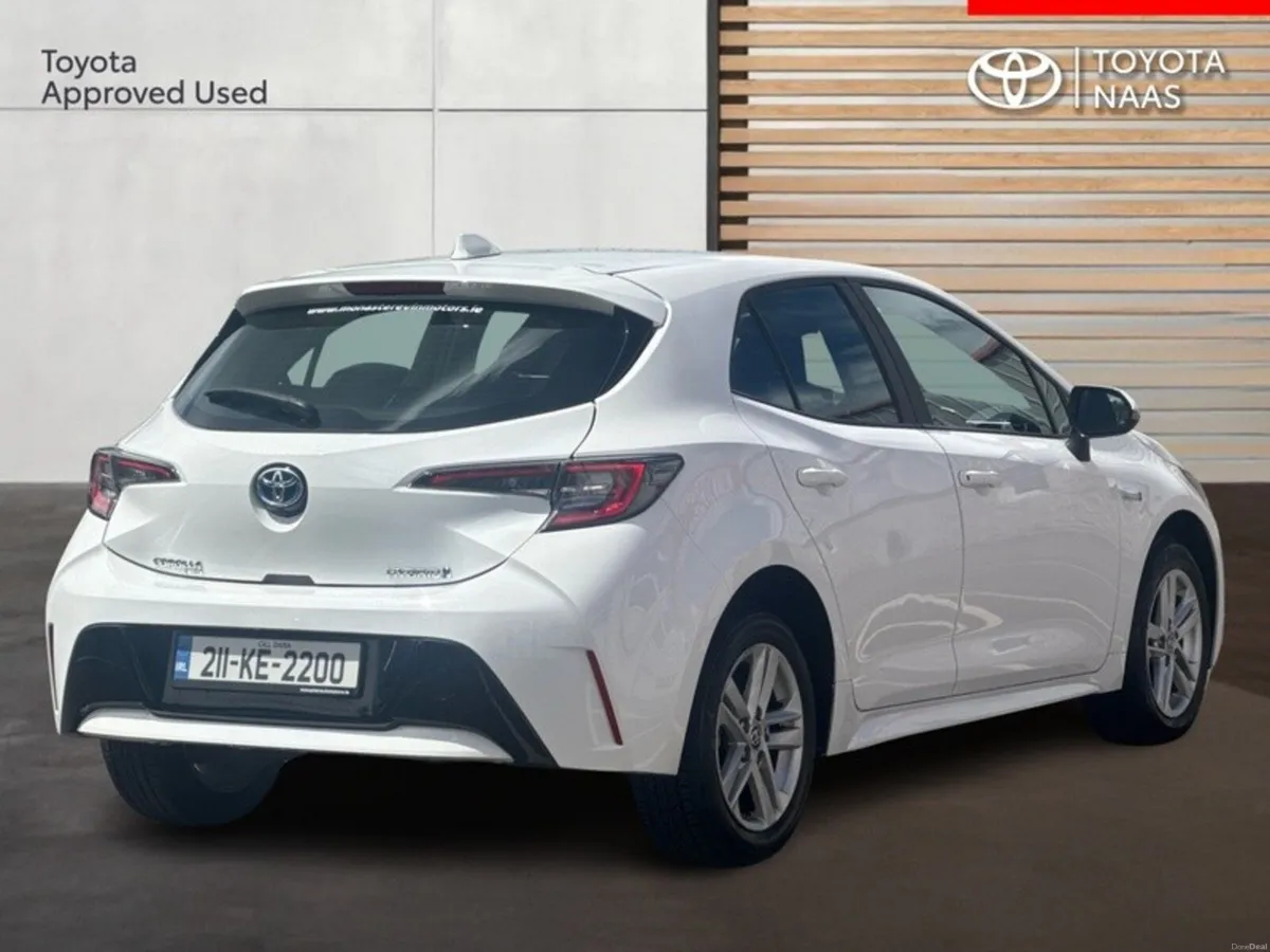 Toyota Corolla HYBRID LUNA H/B 4DR AUTO - Image 2