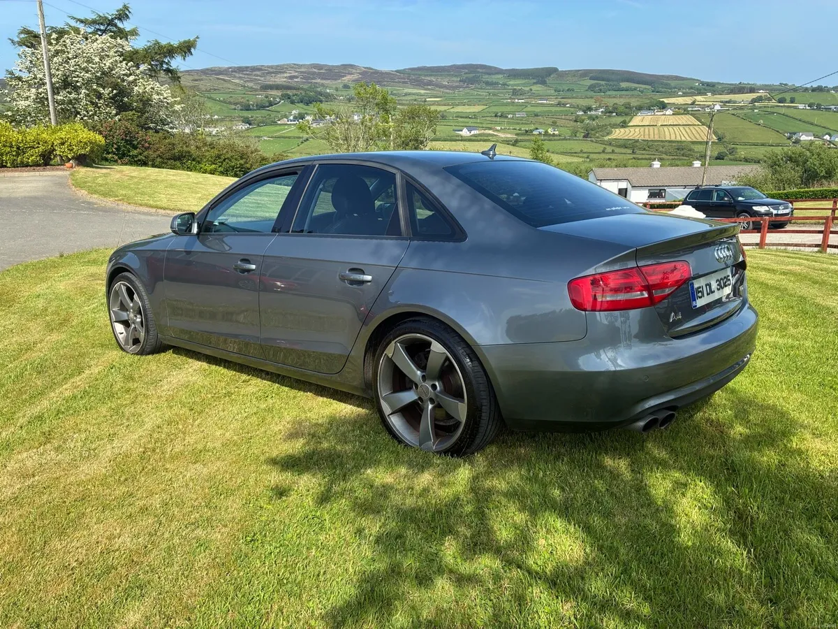 Audi A4 2015 - Image 2