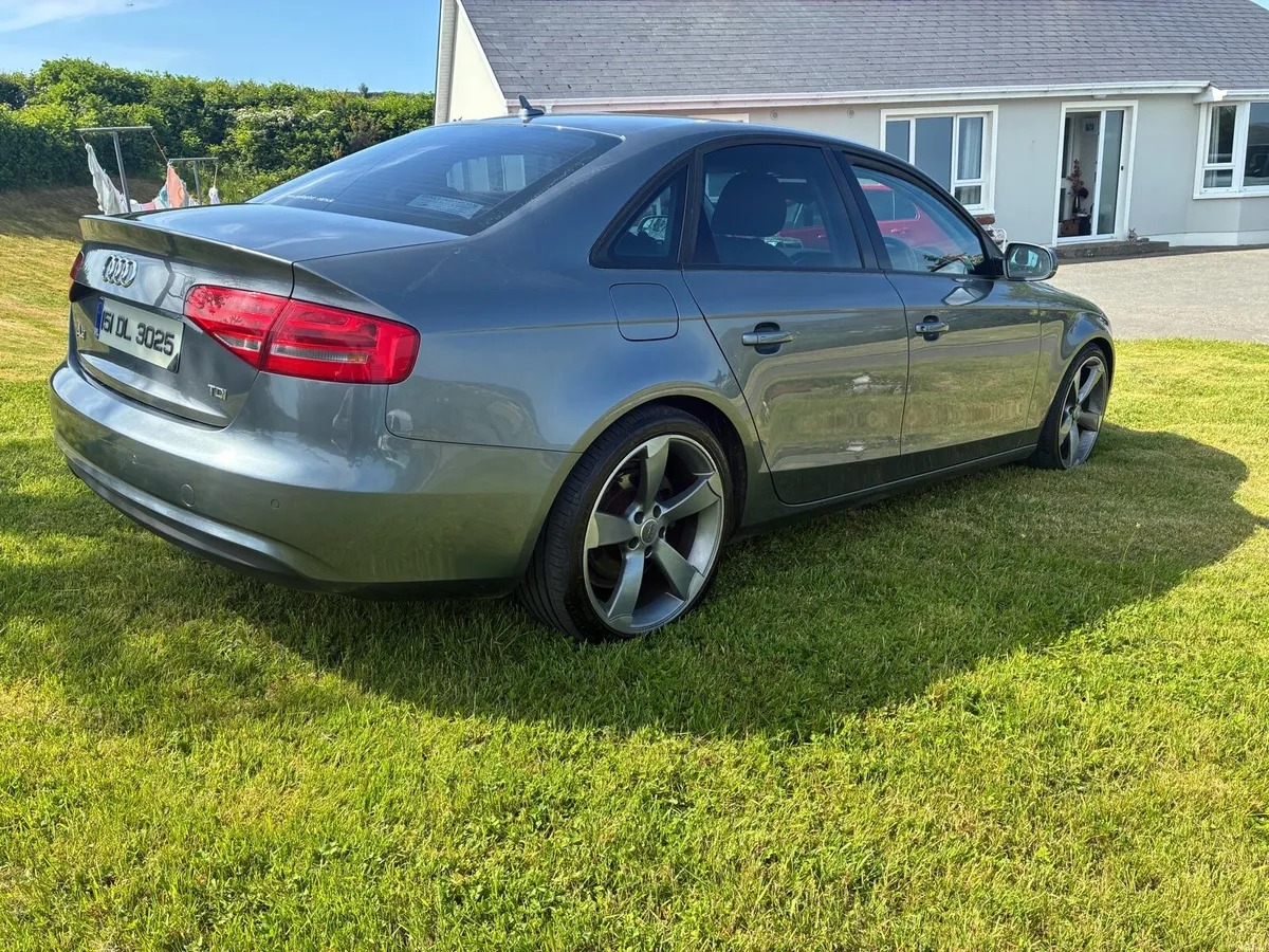 Audi A4 2015 - Image 4