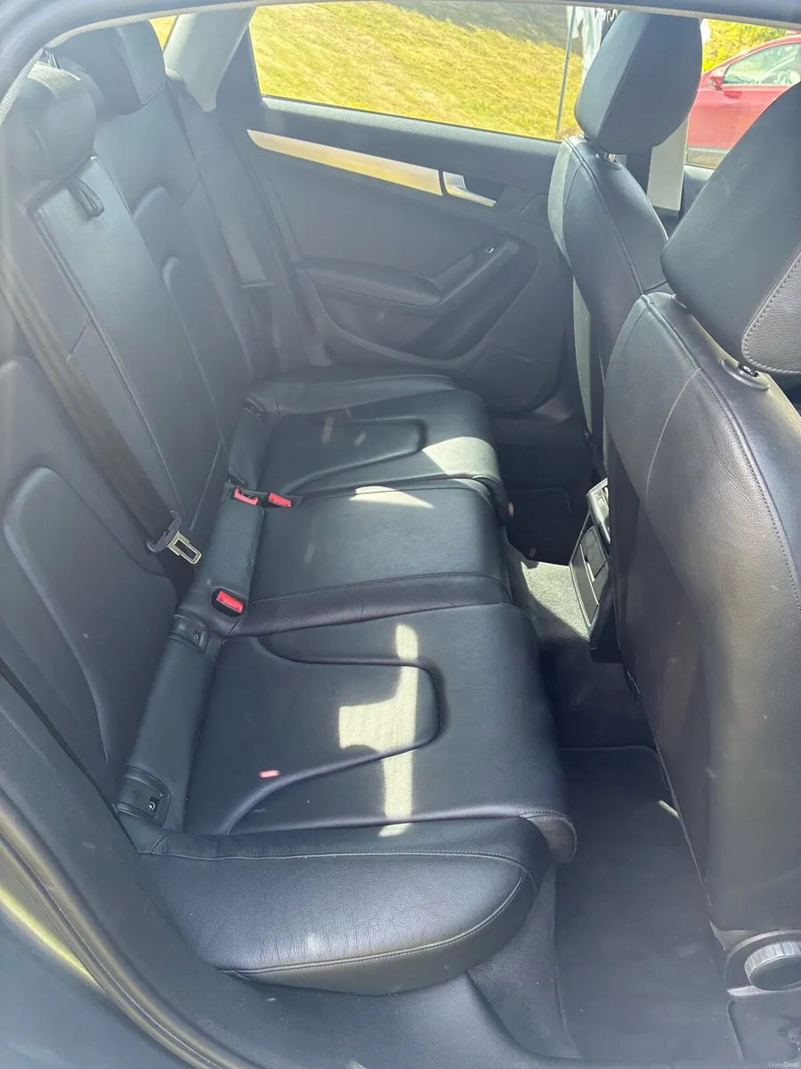 Audi A4 2015 - Image 6