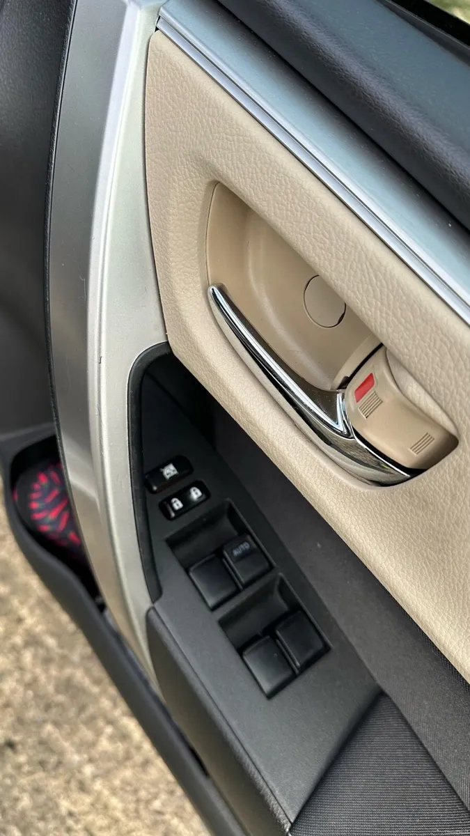 Corolla - Image 6