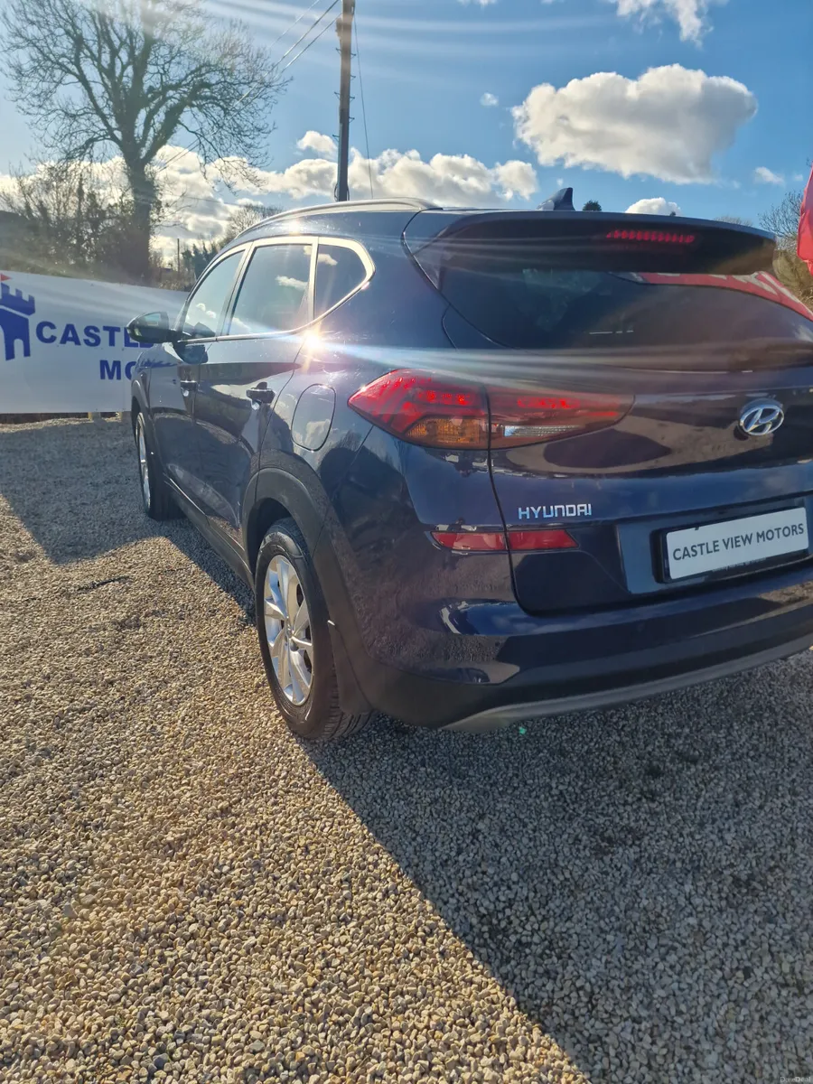 19 Hyundai Tucson Exective Mint - Image 3