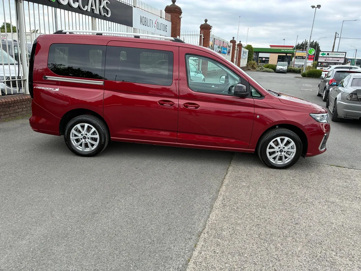 Wheelchair Accessible Ford Connect Freedom RE 4+WC - Image 4