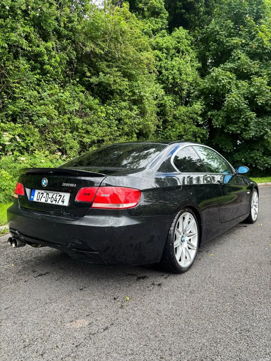 E92 325i BMW Manual - Image 2