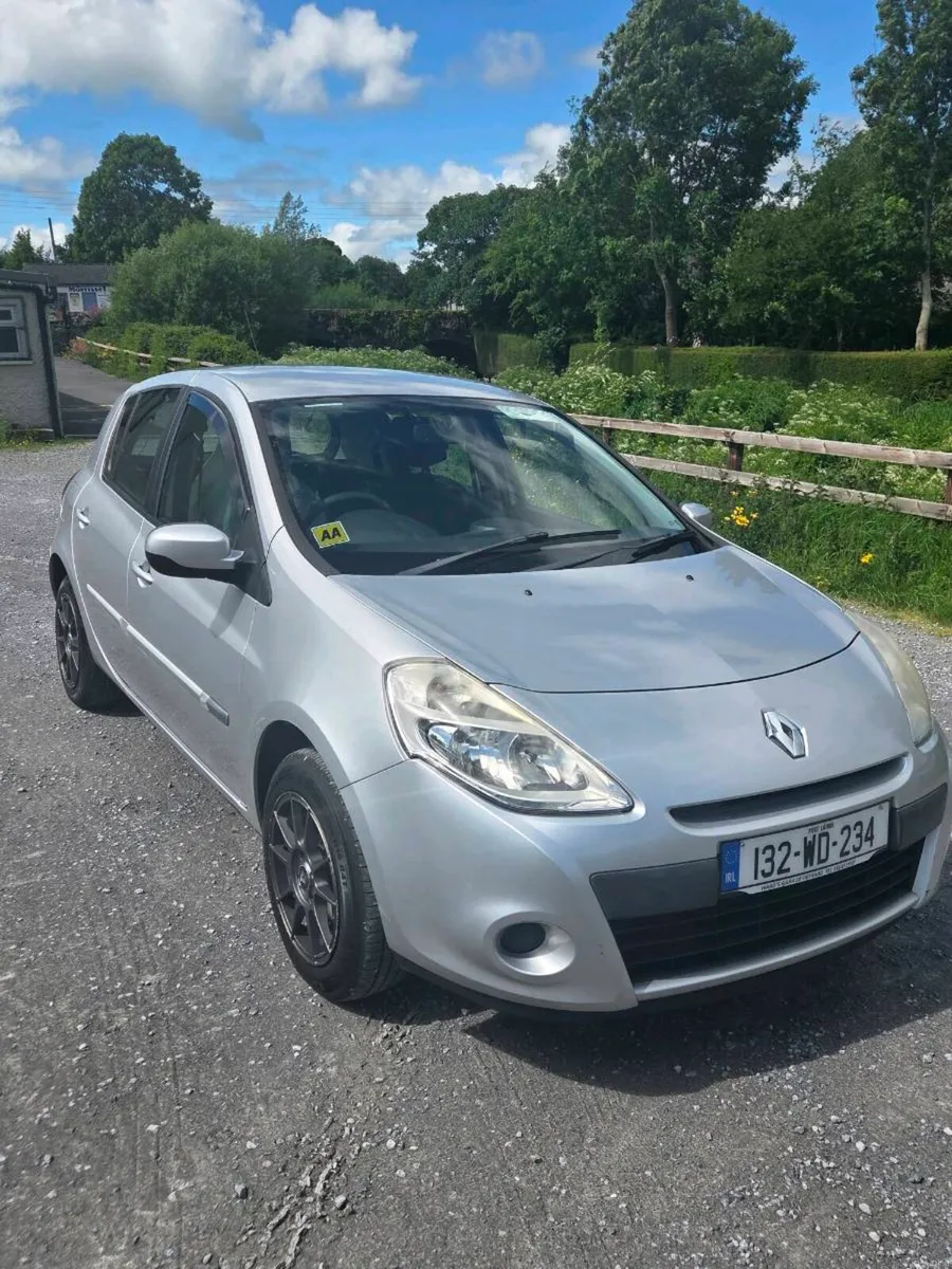 2013 CLIO - Image 1