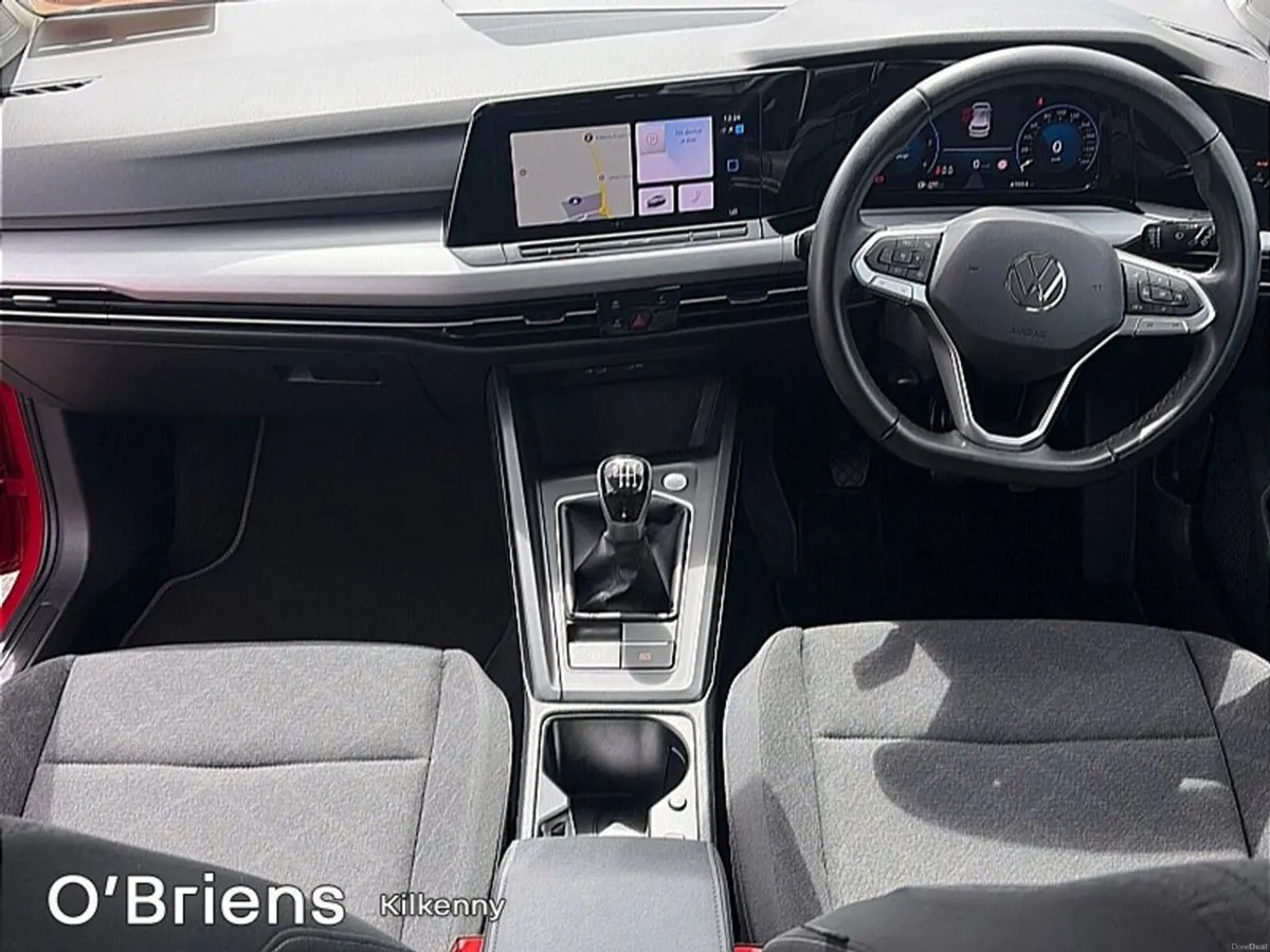 Volkswagen Golf LIFE 2.0 TDI 115 BHP 5DR *1 OWNER - Image 2