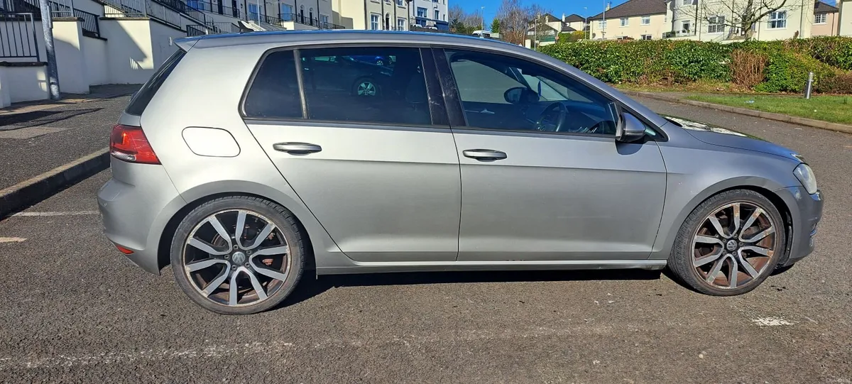 Volkswagen Golf 2014 - Image 1