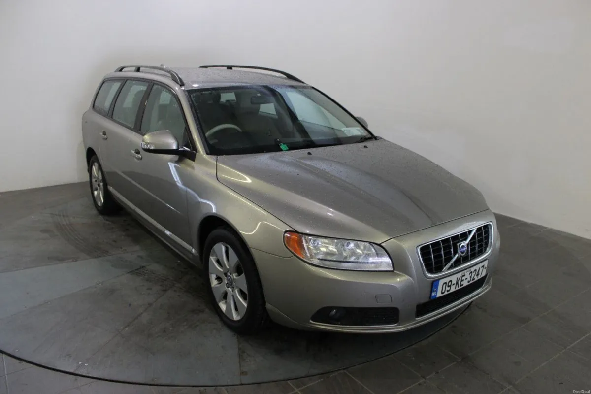 Volvo V70 2.0 D SE - Image 1