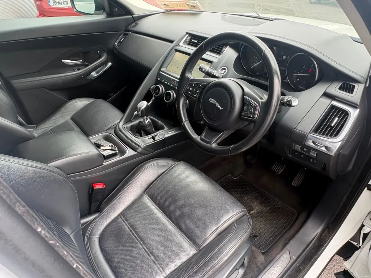 Jaguar E-Pace Manual / Diesel / Leather - Image 3
