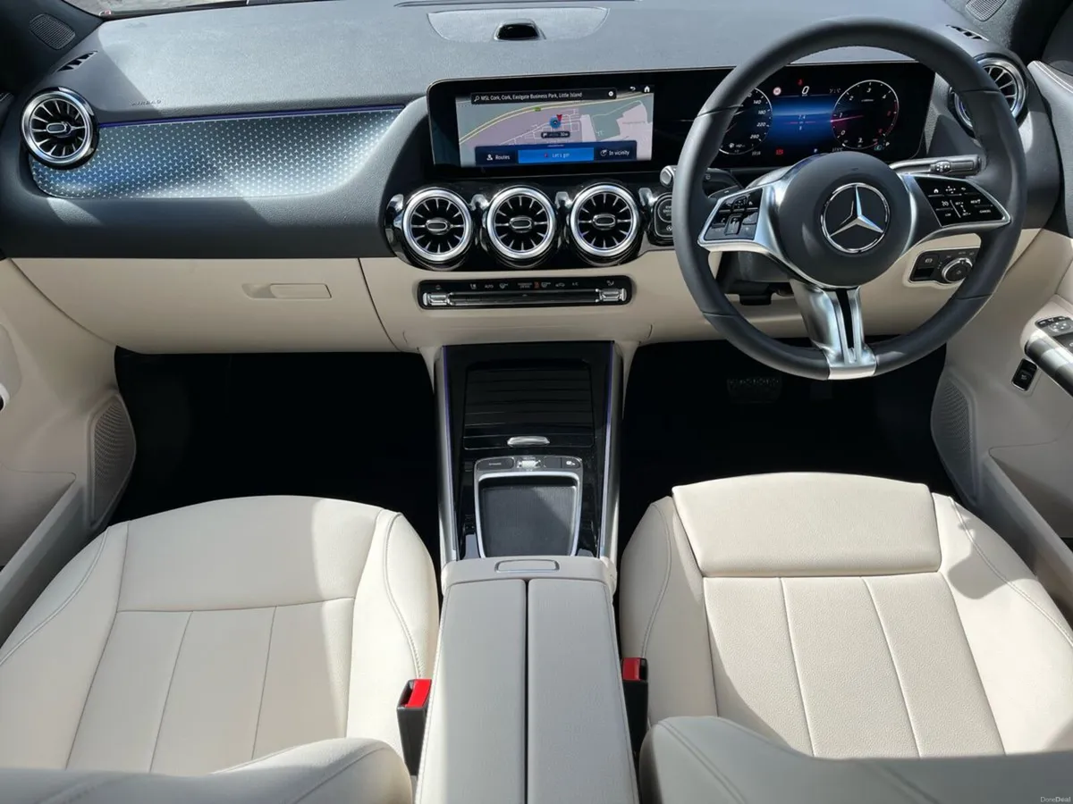 Mercedes-Benz GLA 180D Progressive Line Plus **Adv - Image 4