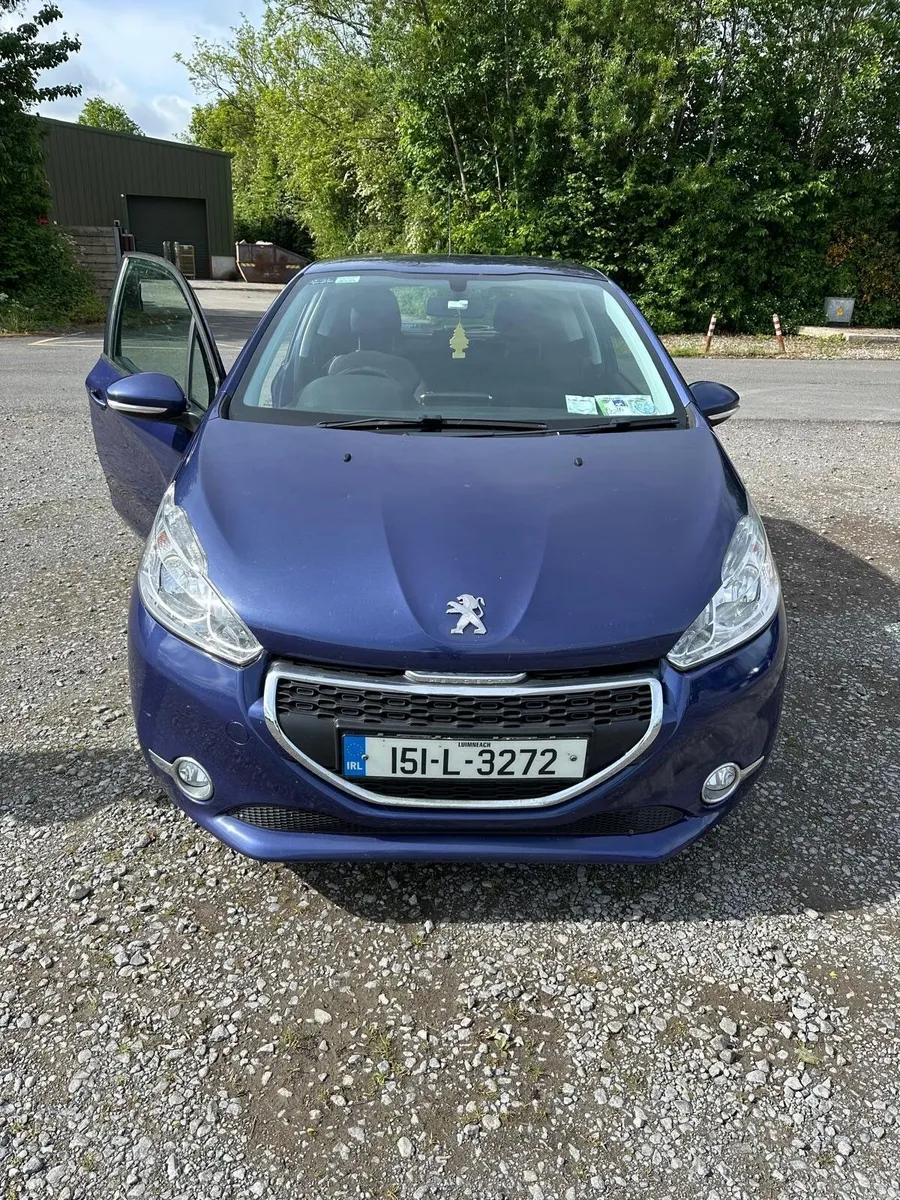 Peugeot 208 2015 - Image 1