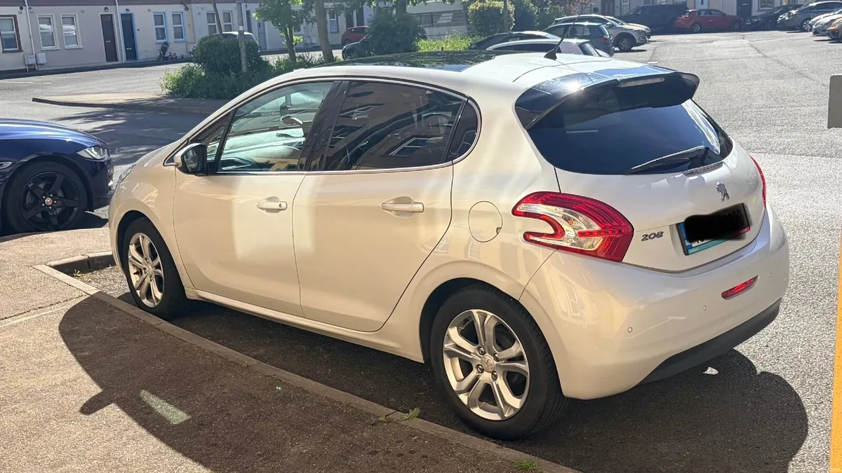 Peugeot 208 Roland Garros 2015 – Limited Edition - Image 2