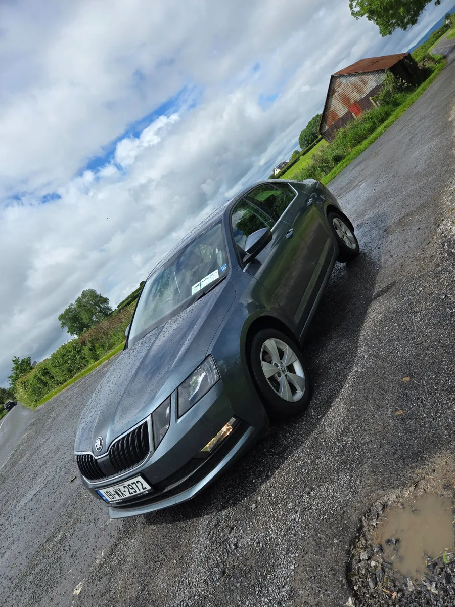 Skoda Octavia 2019 Automatic - Image 1
