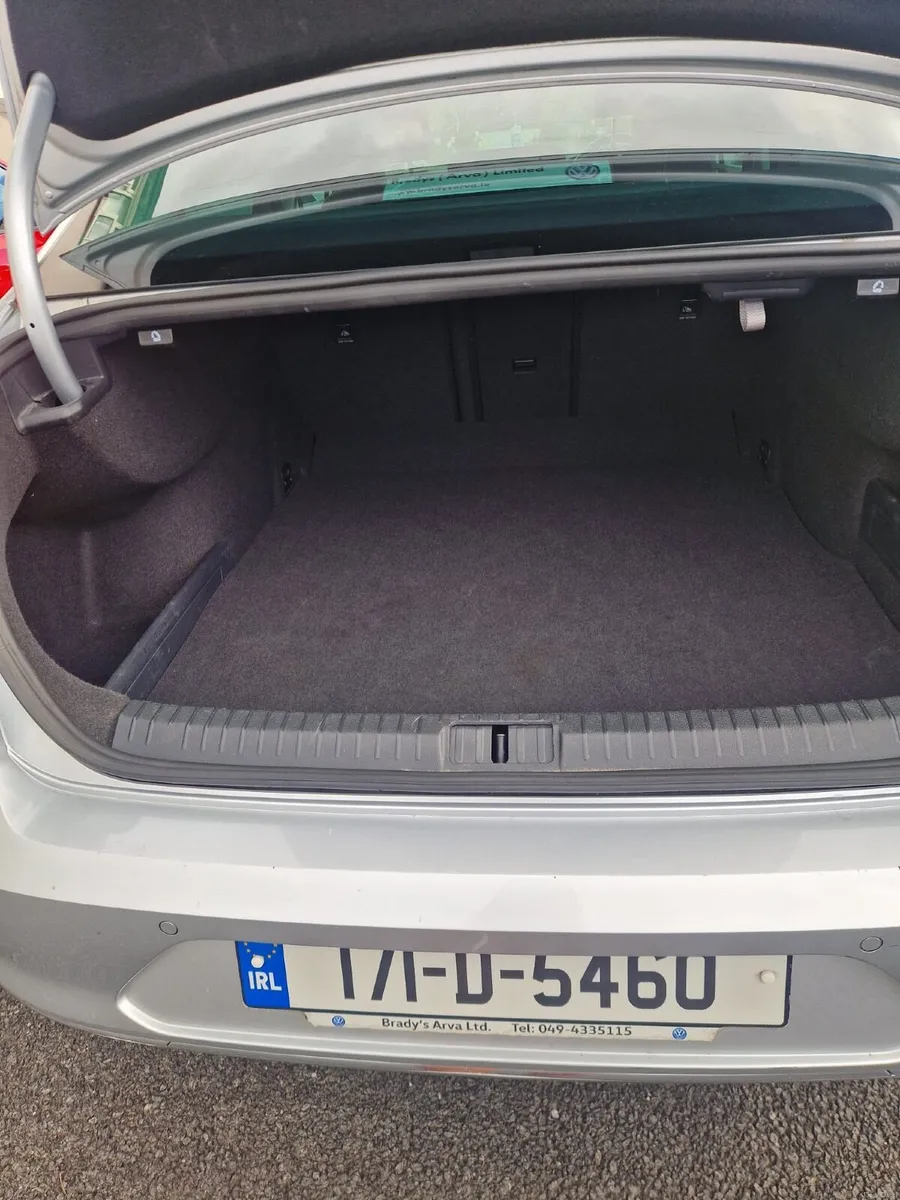 Volkswagen Passat 2017 - Image 3