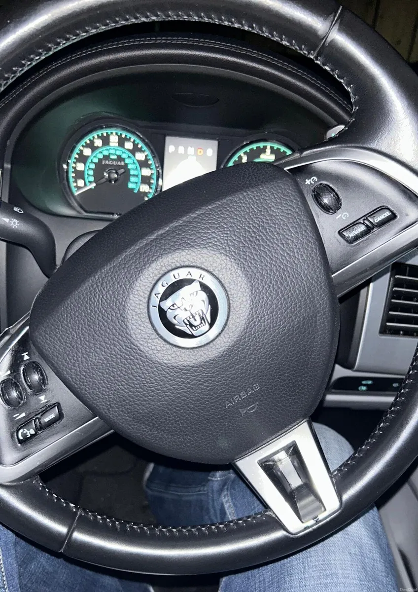 Car - Image 2