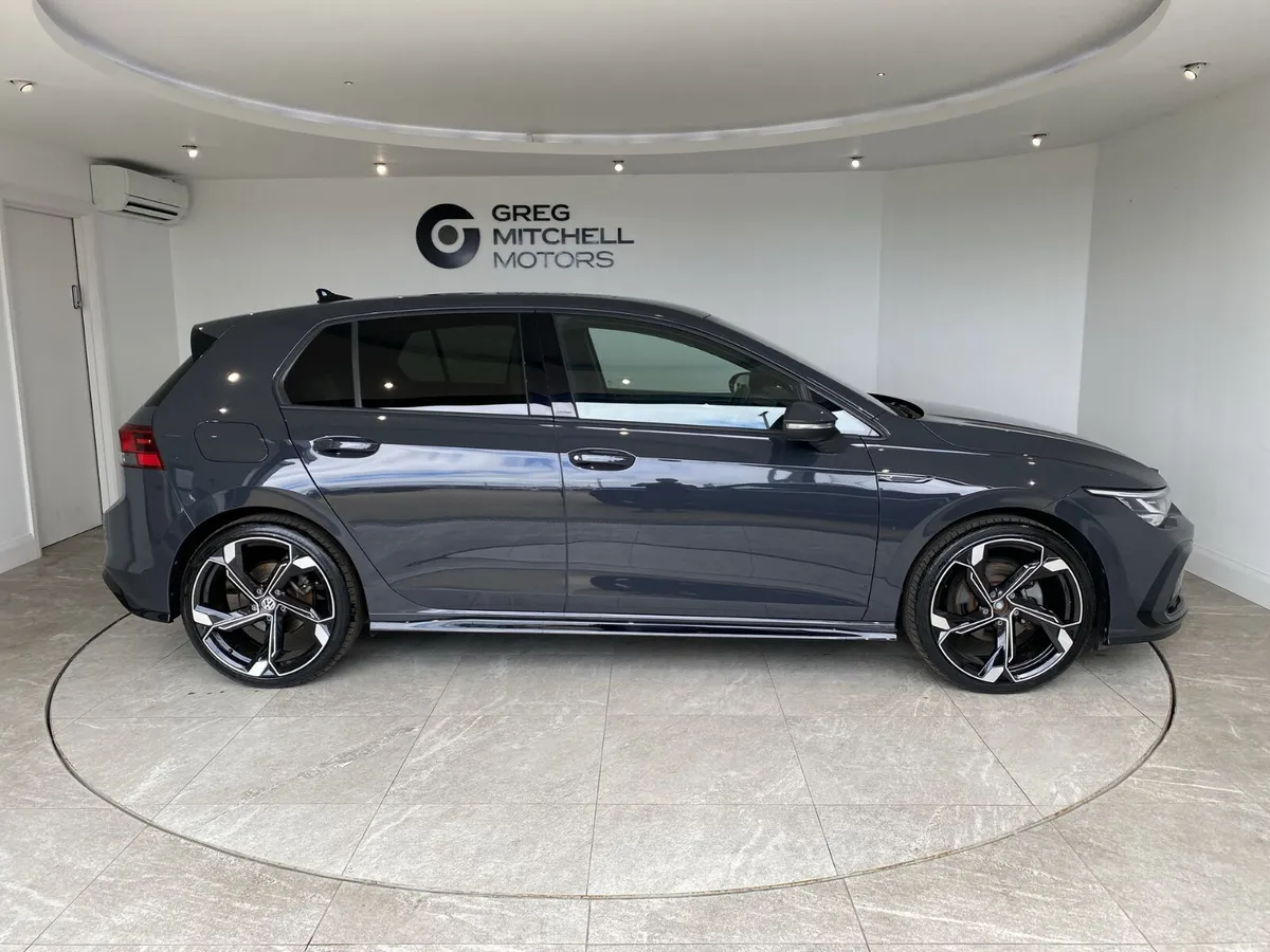 Volkswagen Golf 2024 - Image 4