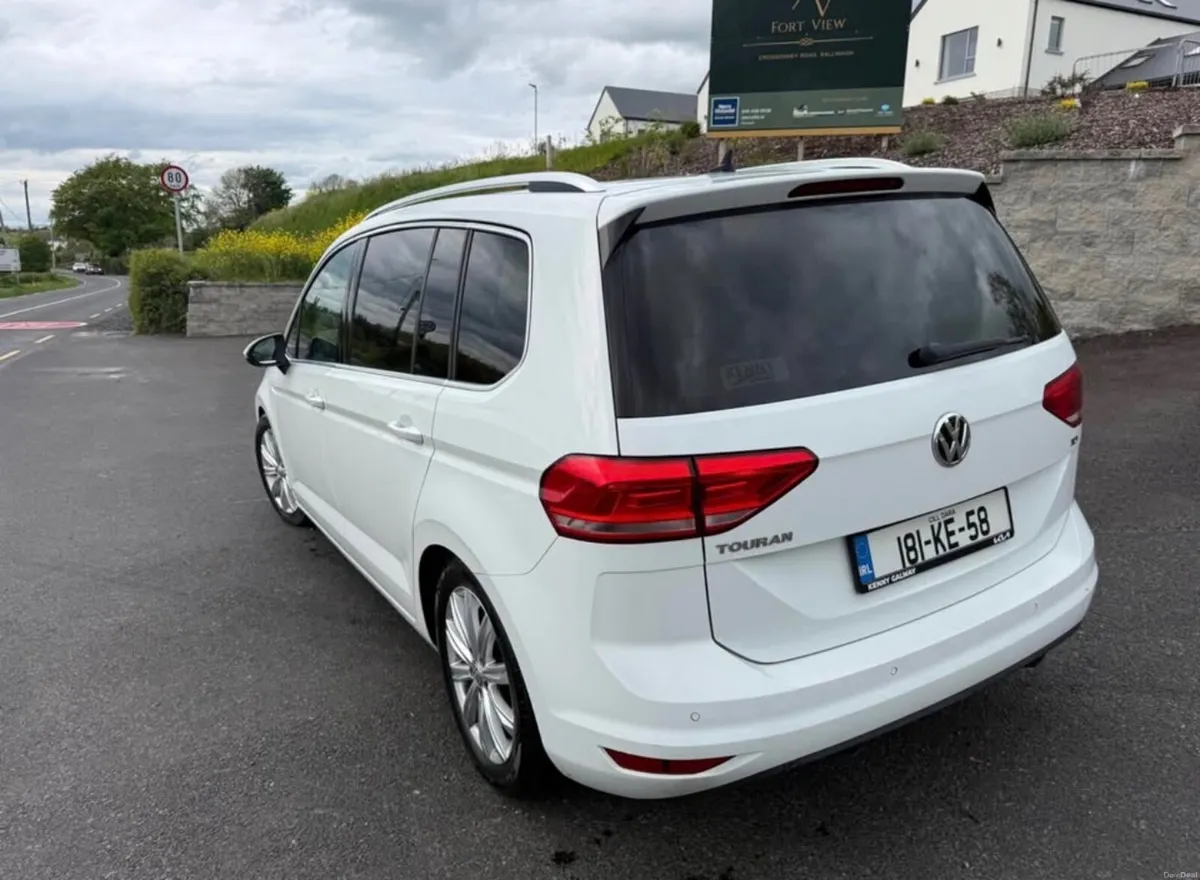 Volkswagen Touran 2018 - Image 2