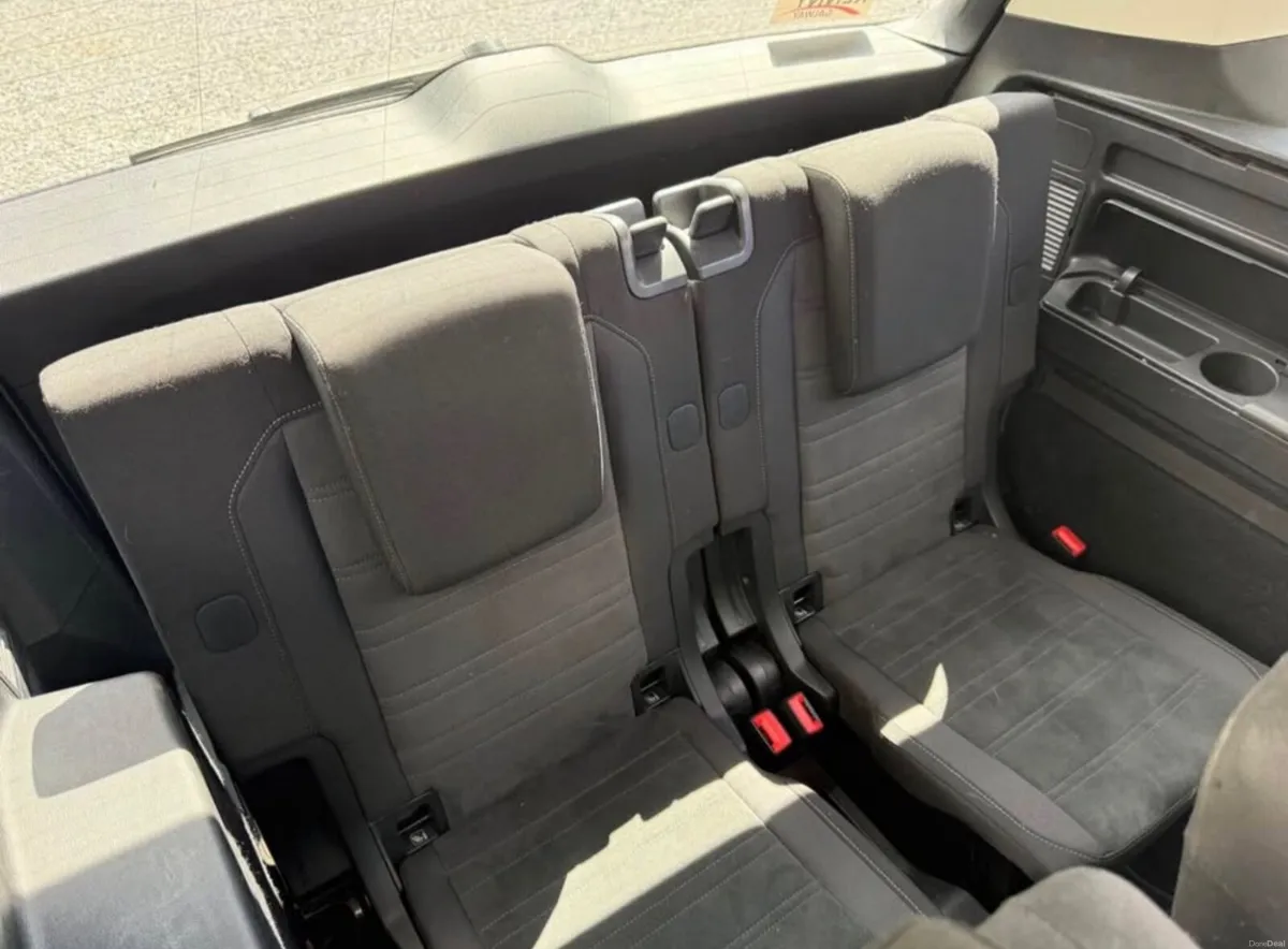 3 days left not relisting Volkswagen Touran 2018 - Image 6