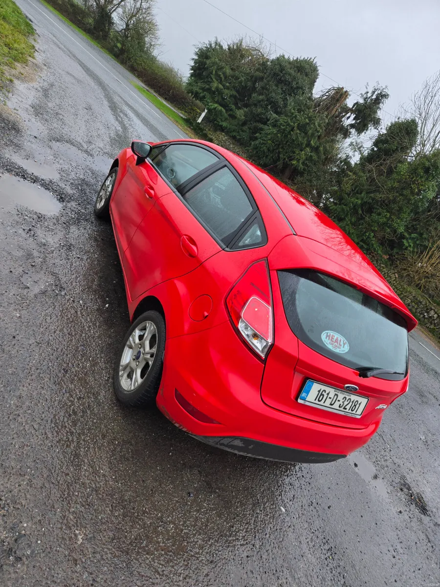 Ford Fiesta Zetec 2016 1.2 petrol - Image 4