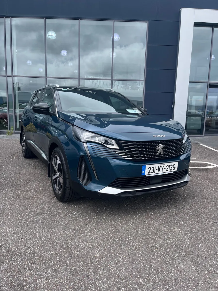 Peugeot 5008 2023 - Image 1