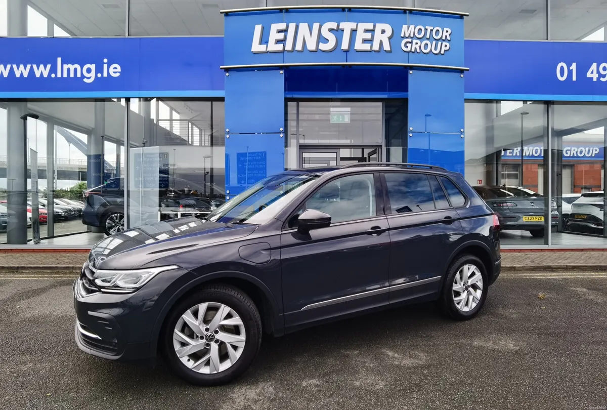 VOLKSWAGEN TIGUAN 1.4 TSI LIFE AUTOMATIC PHEV - Image 1
