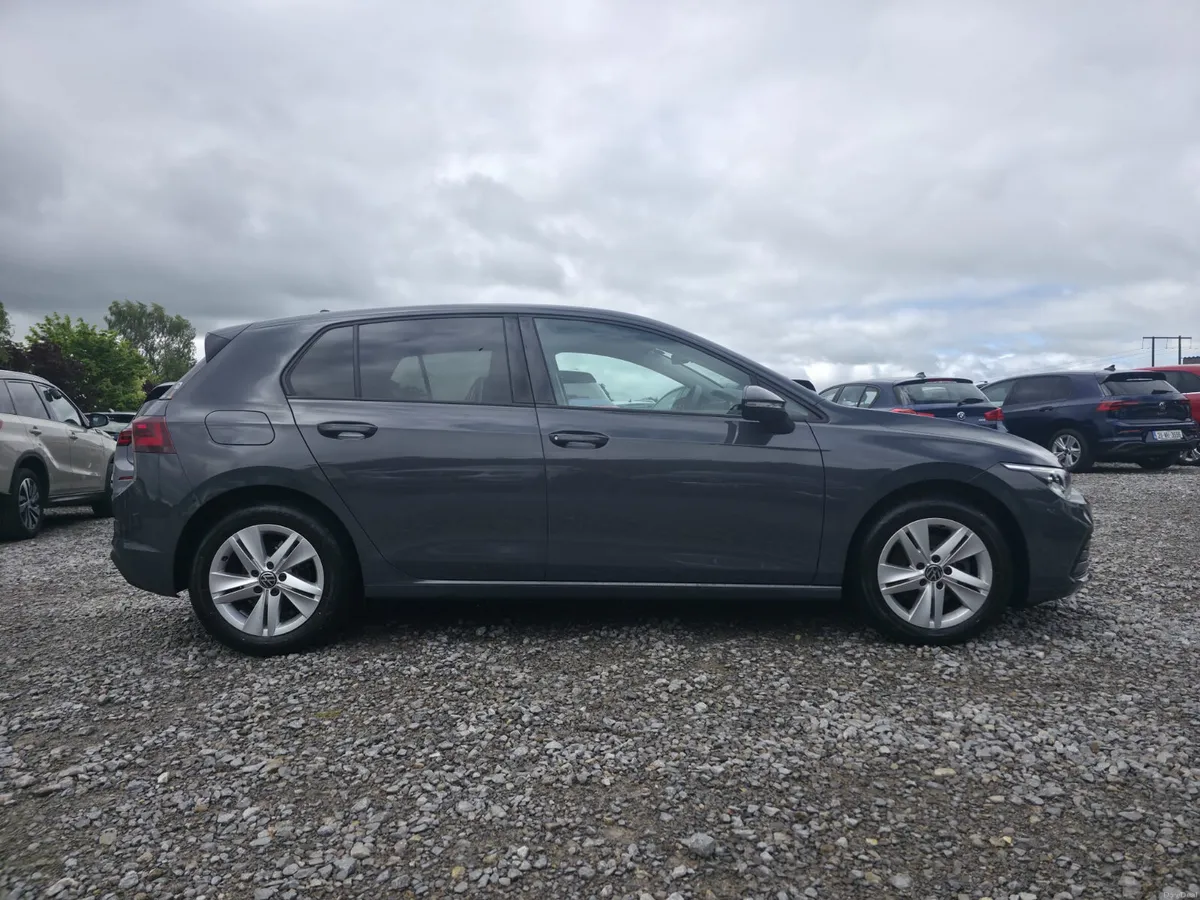 2022 Volkswagen Golf eTSI - Image 6