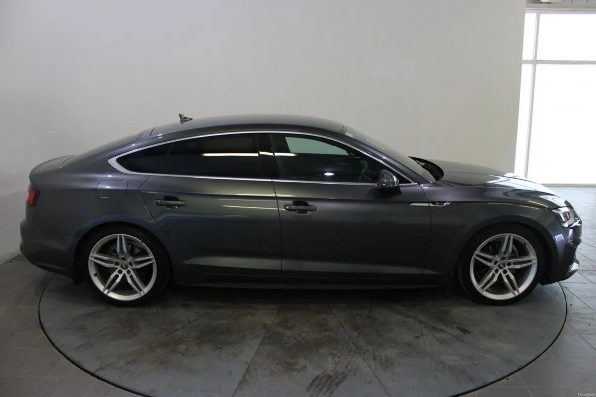 Audi A5 40TFSI 190HP S Line - Image 3