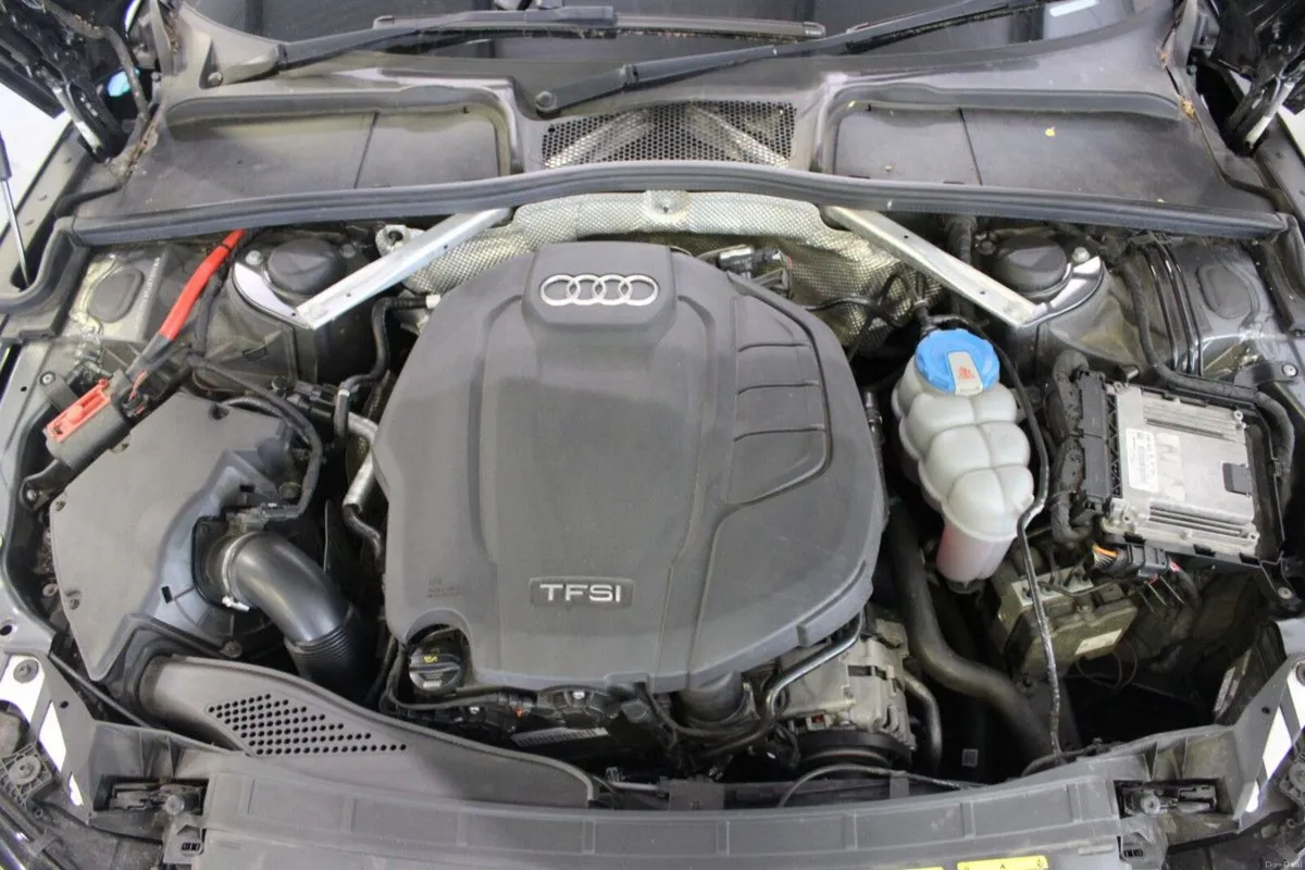 Audi A5 40TFSI 190HP S Line - Image 4