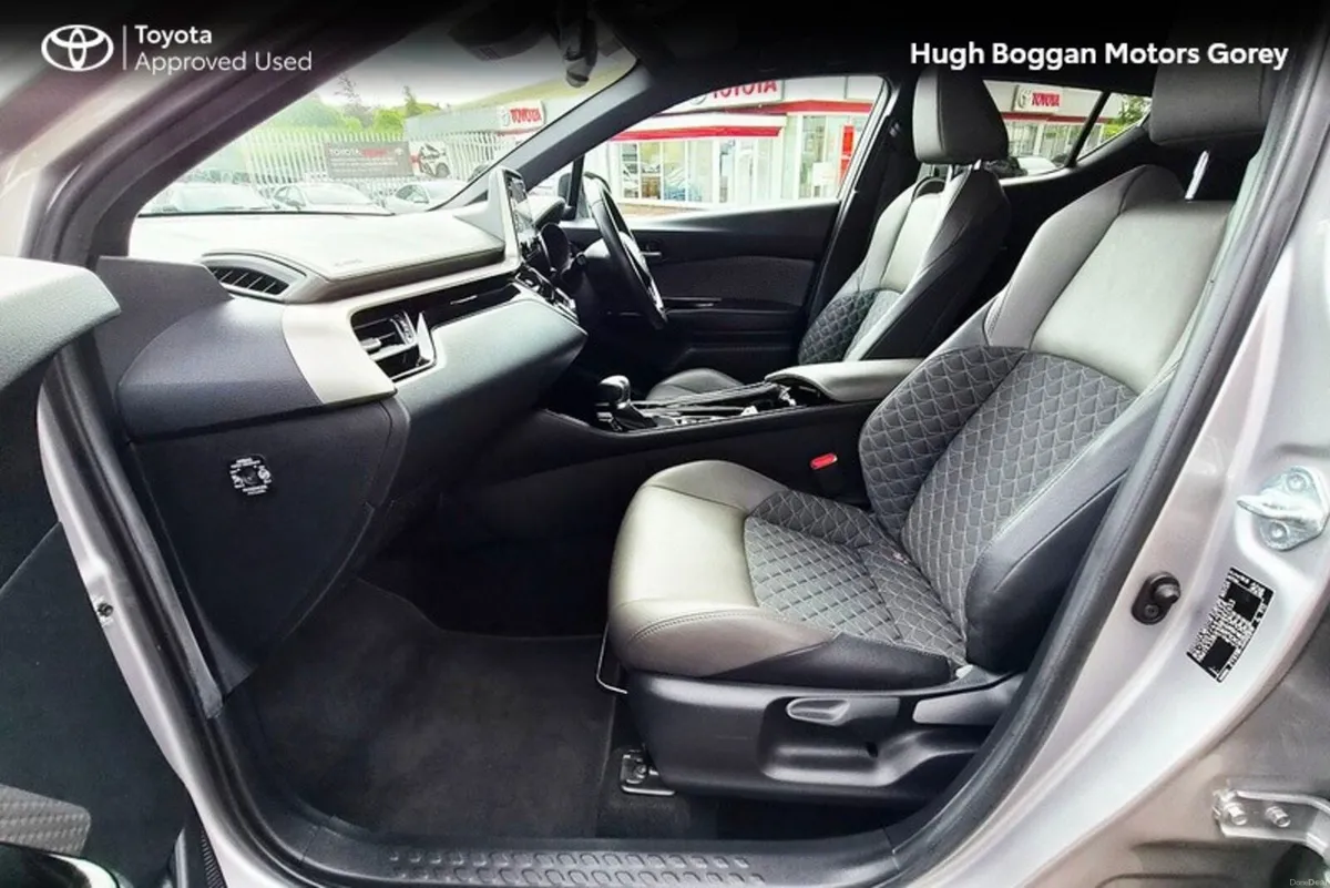 Toyota C-HR C-HR 1.8 HYBRID SOL - Image 6